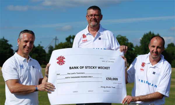EW_sticky-Wicket