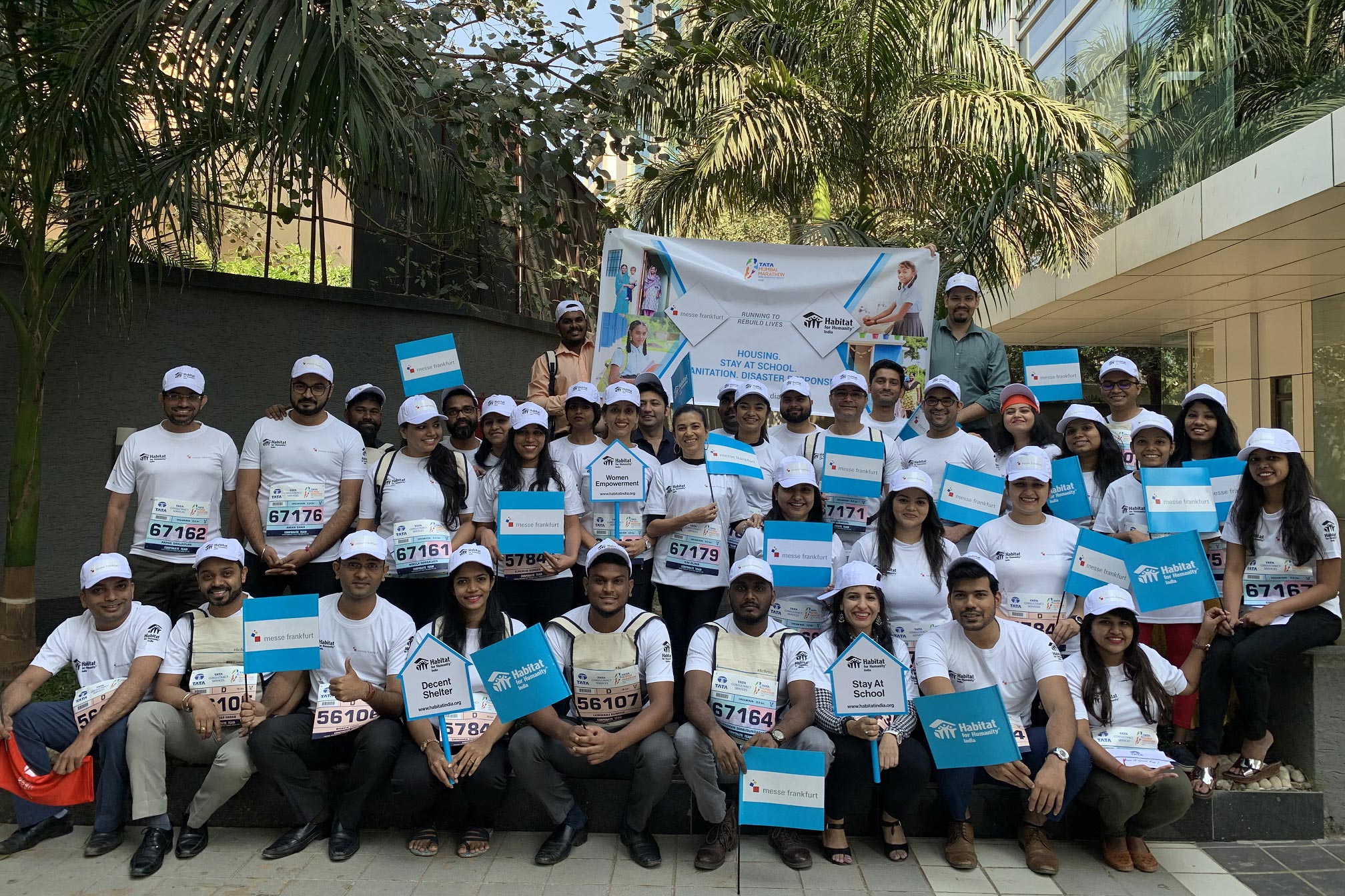 Messe Frankfurt India employees run Mumbai marathon for charity