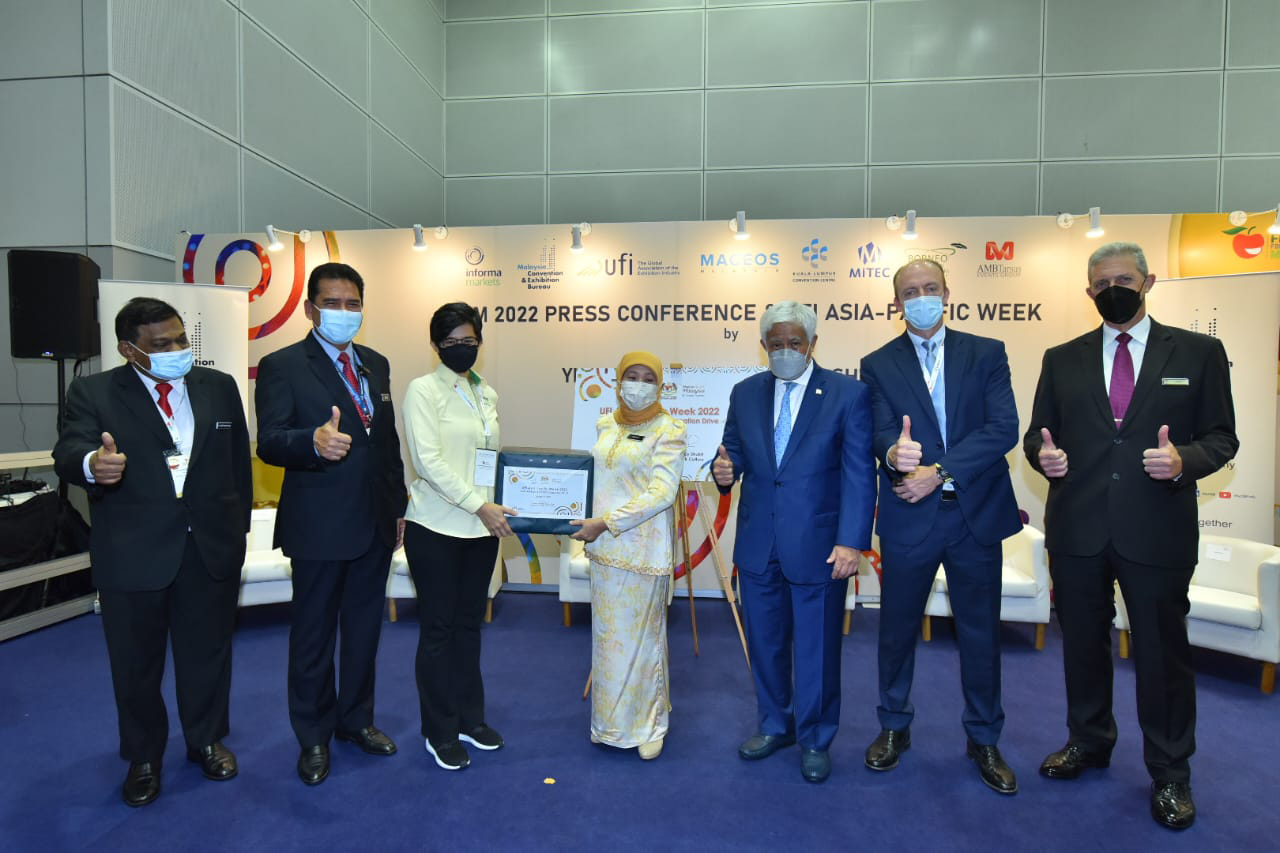 Malaysia marks UFI Asia-Pacific Week 2022 with food donation drive