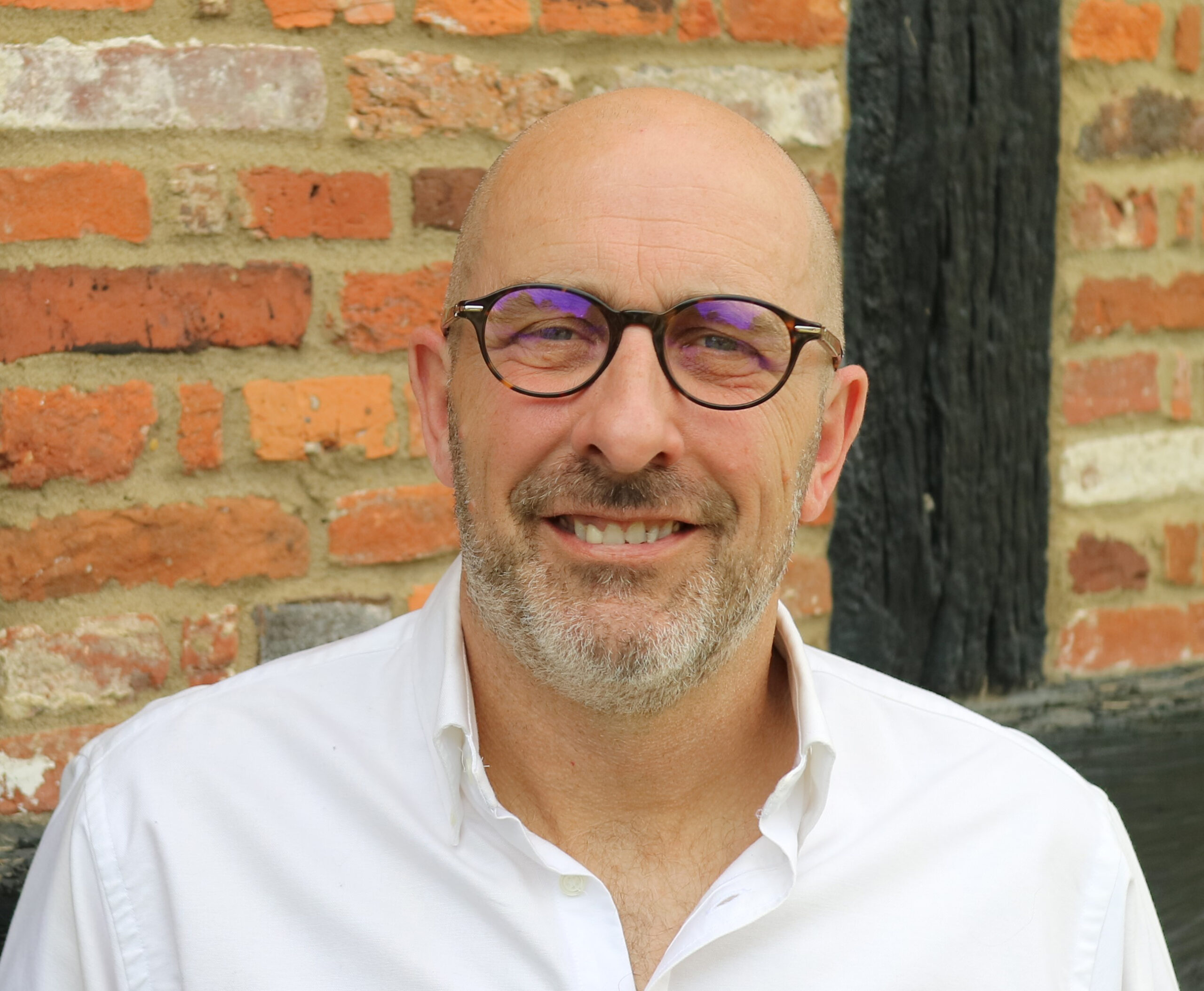 tfconnect launches Expoholics Anonymous lunch club in the UK