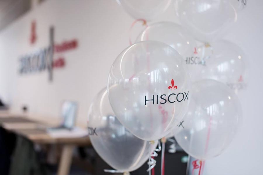 AEO partnership with Hiscox continues
