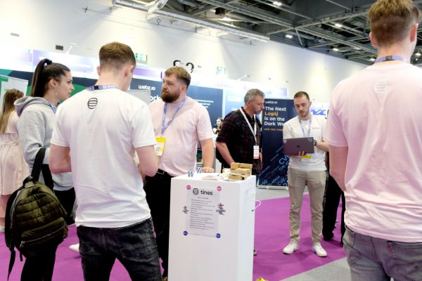 Exhibitions go ahead despite rail disruption