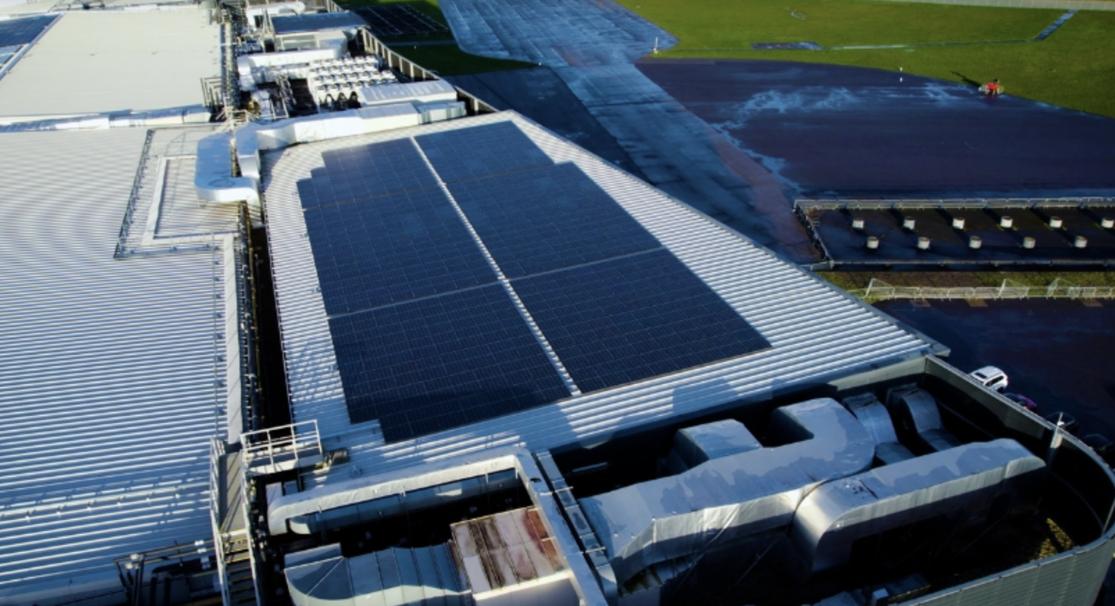Farnborough completes £1m solar panel installation on roof of Hall 1