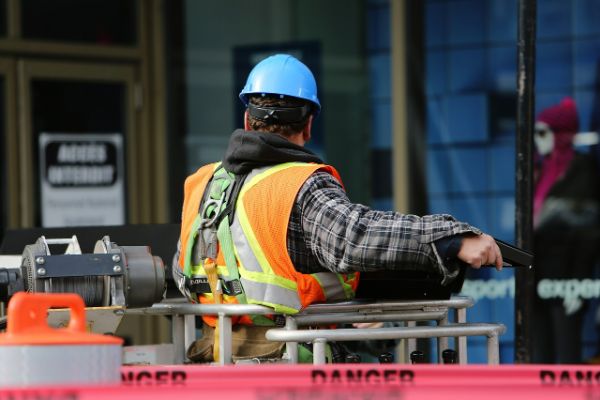 Managing the health and safety at your trade show: pro tips