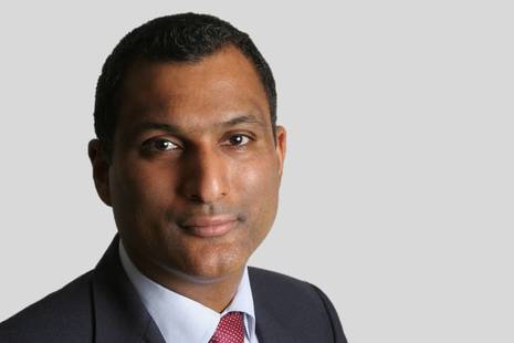 Tourism minister leaves after five weeks in post