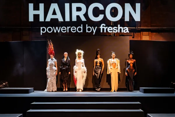 HairCon leading image main stage